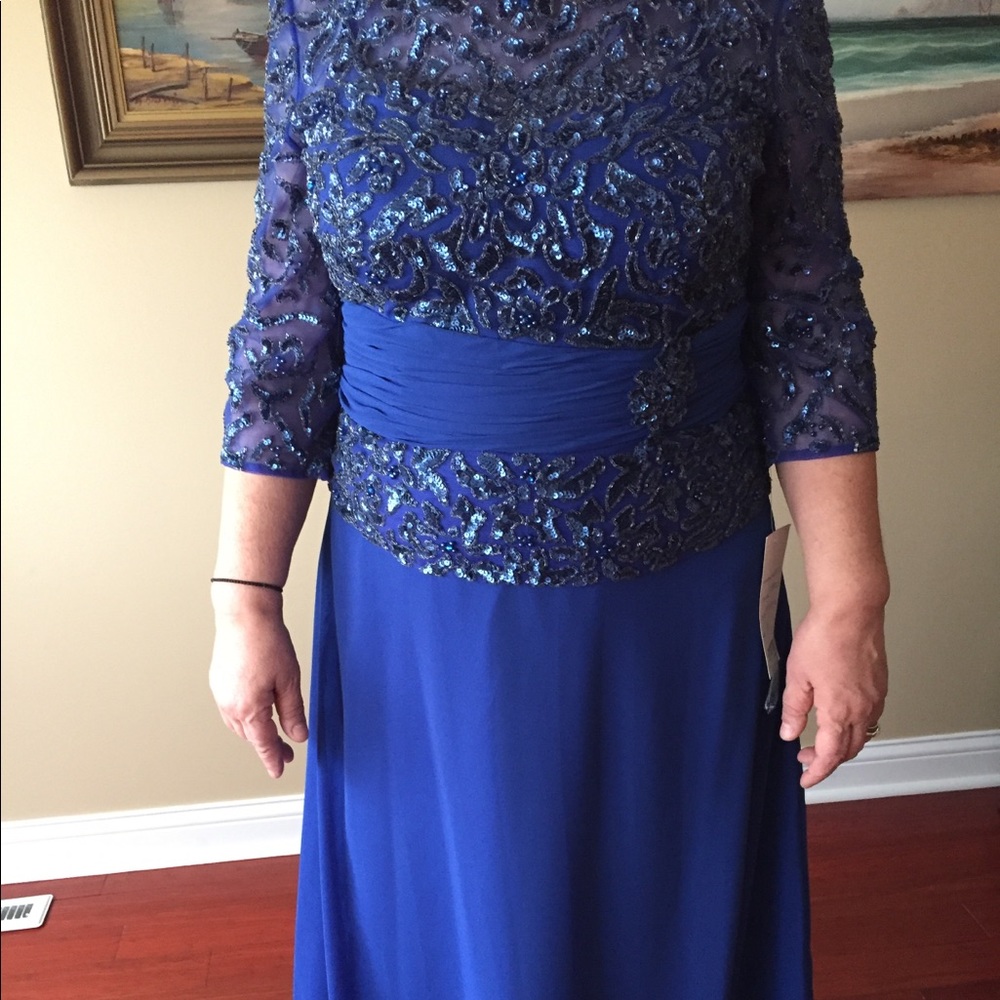 🎉🎉HP🎉🎉 Couture Cameron Blake Gown